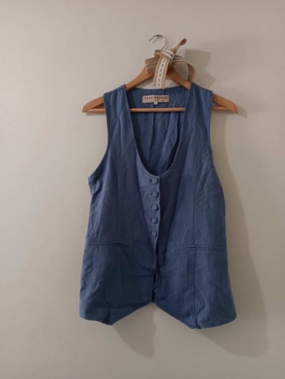 Free People Millie Sleeveless Denim Gray Linen Blend Button Front Shirt Vest - Picture 7 of 8